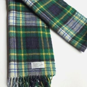 Nice green plaids   100% wool long  scarf